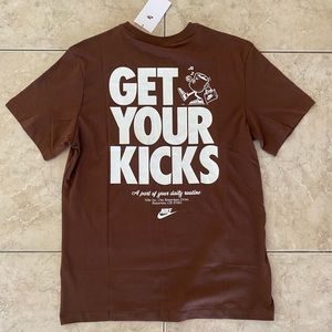 Nike Sportswear Tee Get Your Kicks Brown White Travis Scott Medium New with Tags